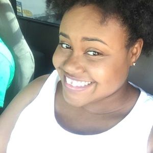 Meet your Posher, Candace